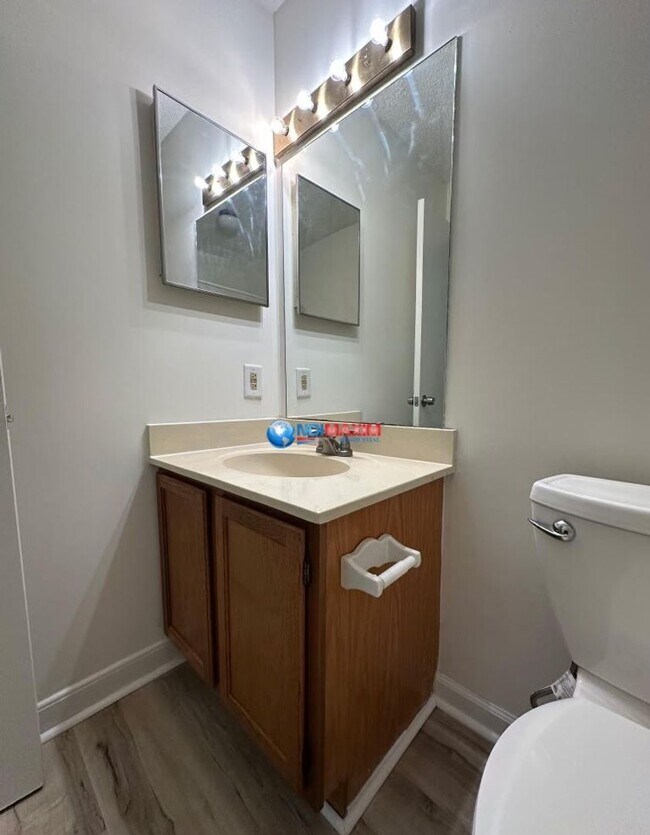 Building Photo - Renovated townhouse in Peachtree Corners