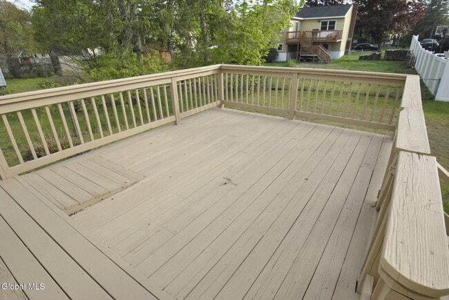 Building Photo - 33 B Ledgewood Dr