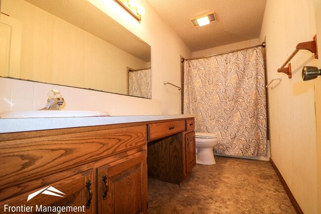 Building Photo - Beautiful duplex located in the hills of West Manhattan!