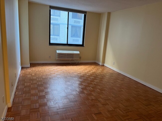 Building Photo - 316 Prospect Ave
