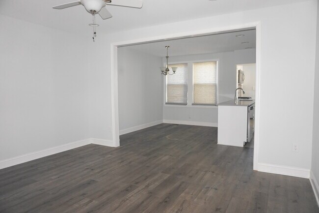 Building Photo - Completely Renovated 3 Bedroom w/ Garage i...