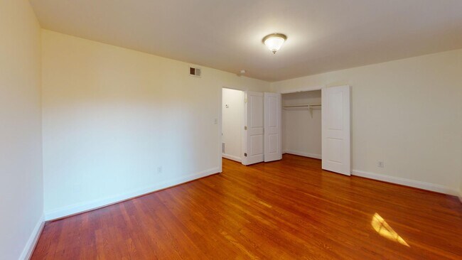 Building Photo - 1316 Spring Rd NW