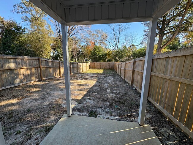 Building Photo - 308 S Third Street-Apartment 2