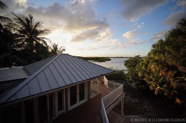 Building Photo - 4000 S Ocean Blvd