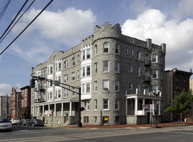 Building Photo - Castle Apartments