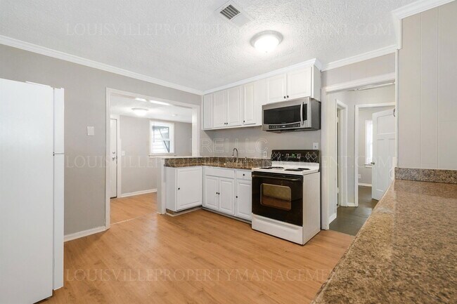 Building Photo - 1602 Thornberry Ave