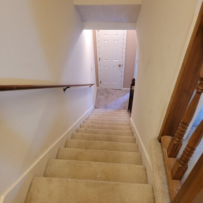 Building Photo - Grayson Valley Townhome- 2BR- 1.5BA