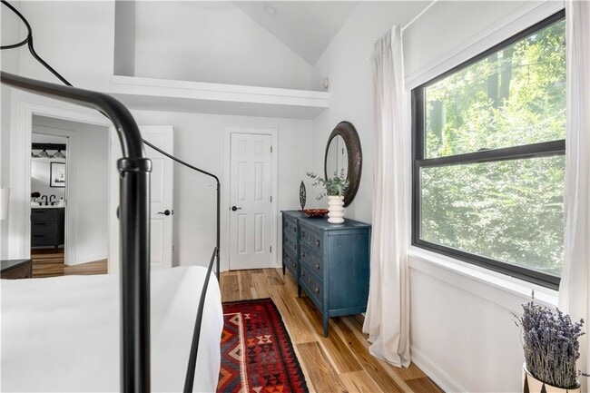 Building Photo - 119 Ashland Dr NE