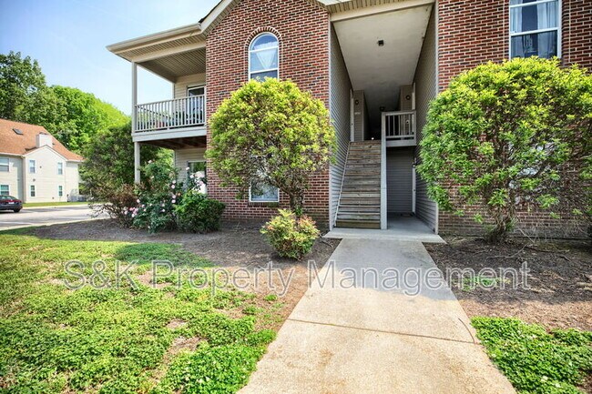 Building Photo - 517 Mary Robert Ln
