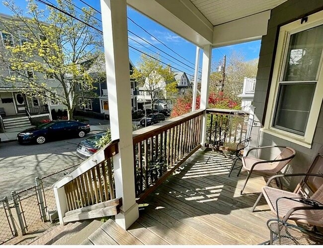 Building Photo - 14 Dow St