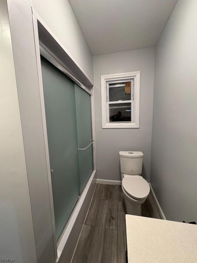 Building Photo - 173 Lincoln Ave