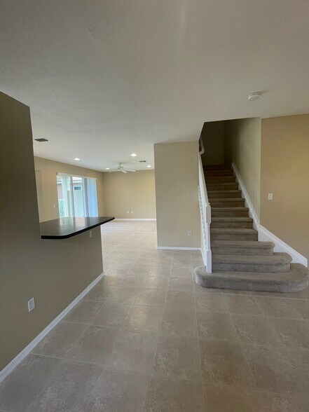 Building Photo - 114 Catania Way