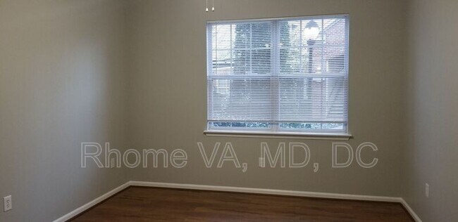 Building Photo - 12949 Centre Park Cir