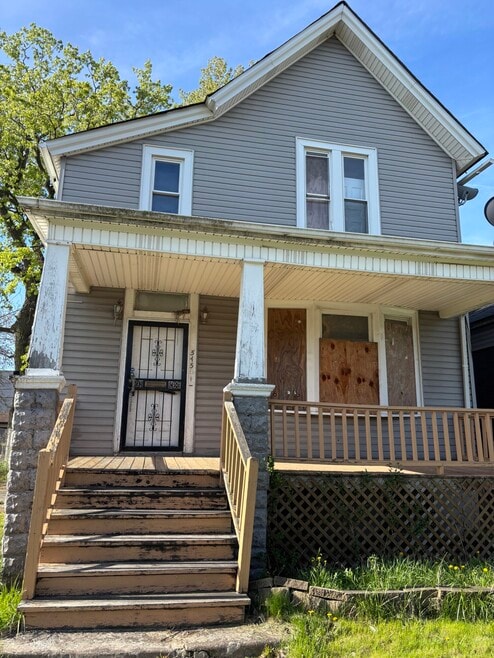 Building Photo - 545 W 62nd St