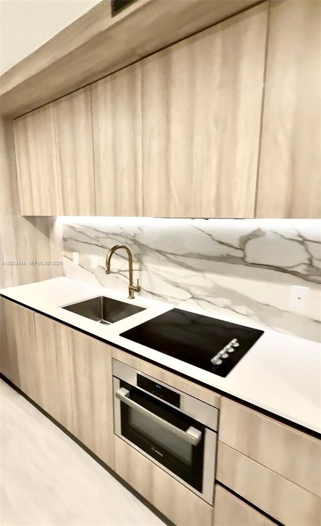 Building Photo - 77 SE 5th St