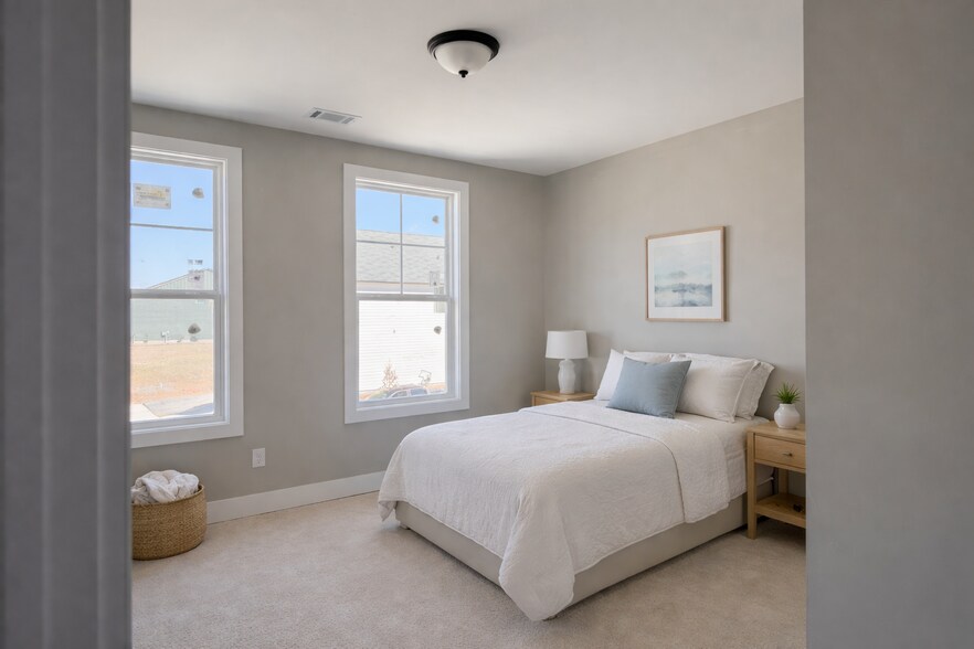 Bedroom 2 - 7650 Mistflower Cir