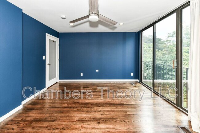 Building Photo - 11475 Washington Plaza W