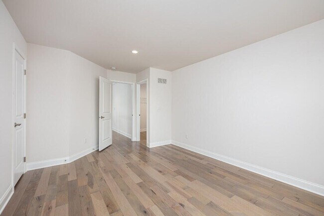 Building Photo - 3000 N Spurway Dr