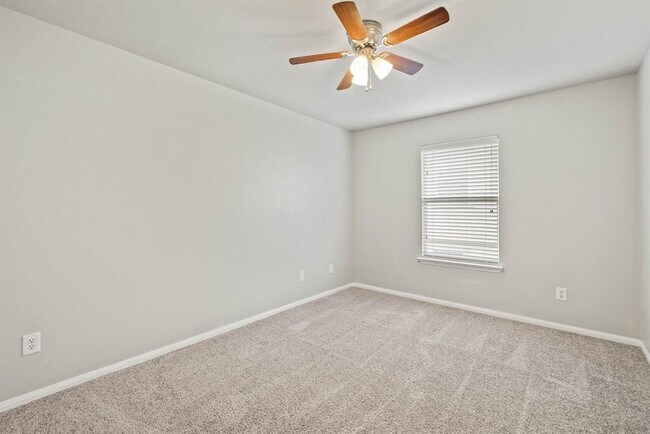 Building Photo - 711 Sugar Brook Dr