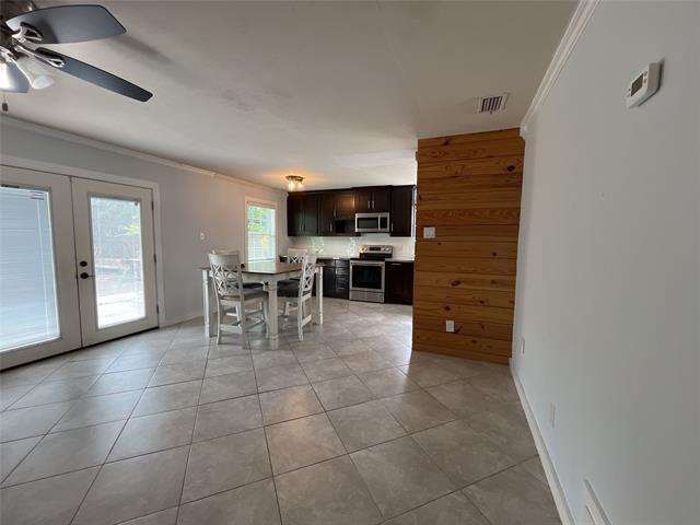 Building Photo - 12120 Bishop Dr