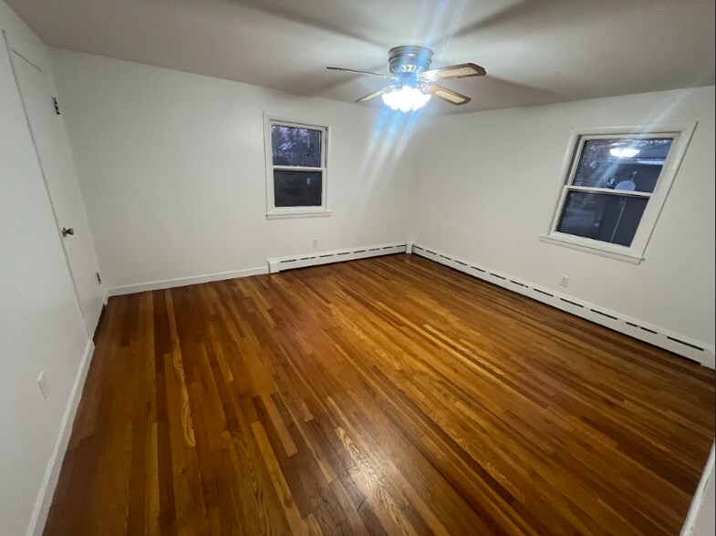 Building Photo - 17 Ontario Ave