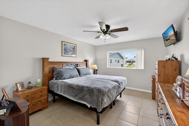 Building Photo - 3451 Americo Dr