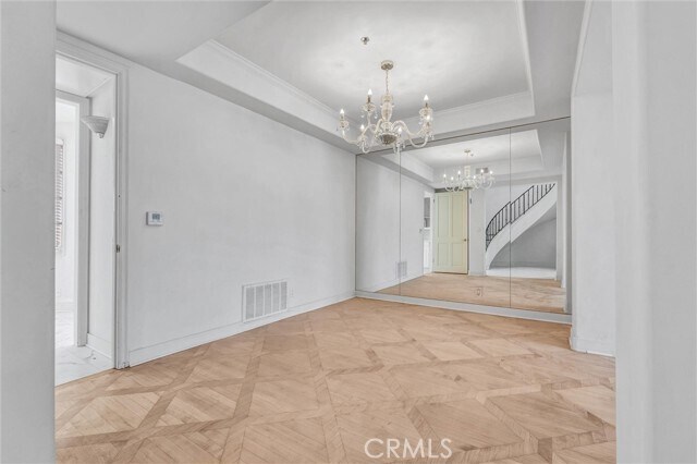 Building Photo - 309 N Almont Dr
