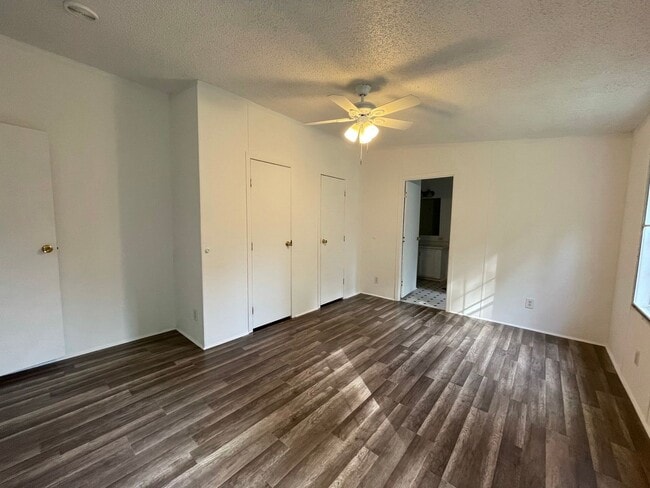 Building Photo - Recently Renovated Home