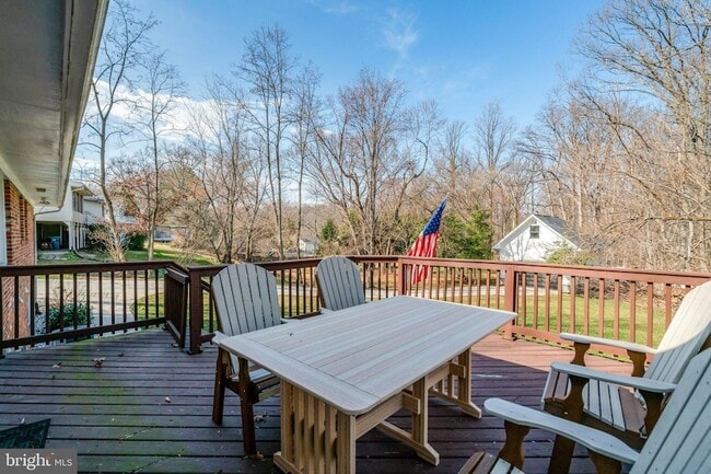 Building Photo - 6608 Spring Valley Dr