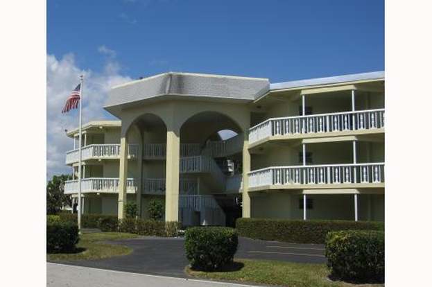 Building Photo - 1100 Ponce De Leon Cir