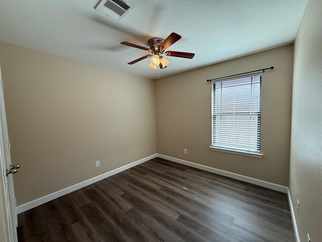 Building Photo - 828 Oatmeal Drive