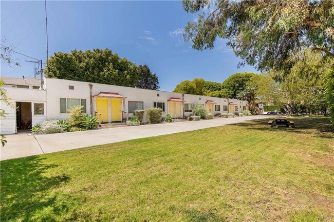 Building Photo - 2437 S. Centinela Ave