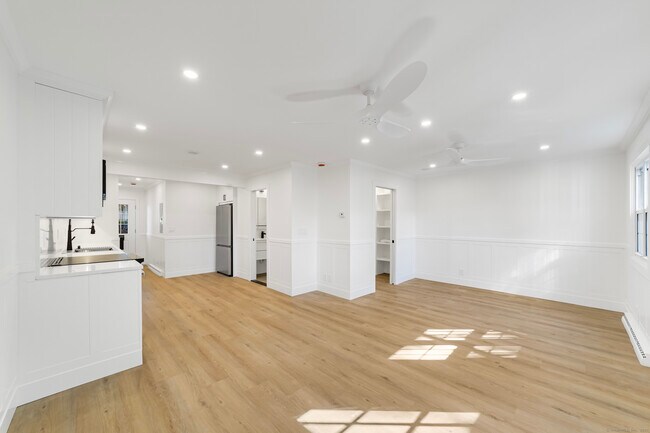 Building Photo - 245 Unquowa Rd