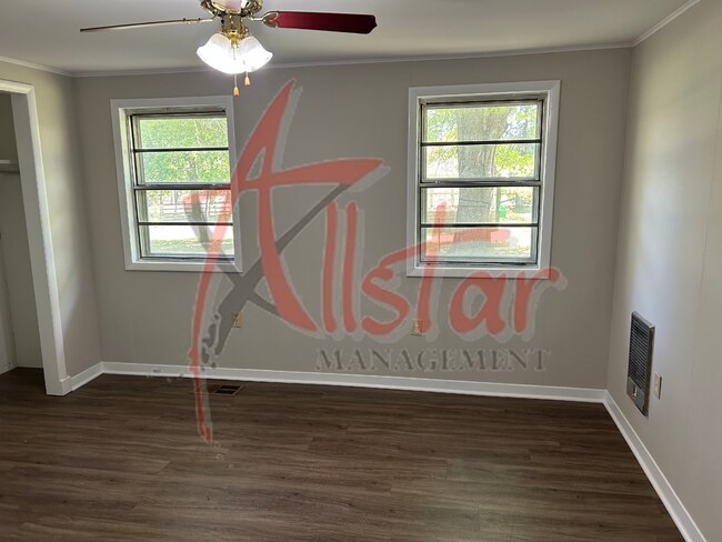 Building Photo - 3464 Red Banks Rd S