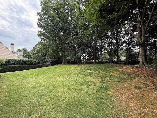 Building Photo - 1310 Rosewood Dr
