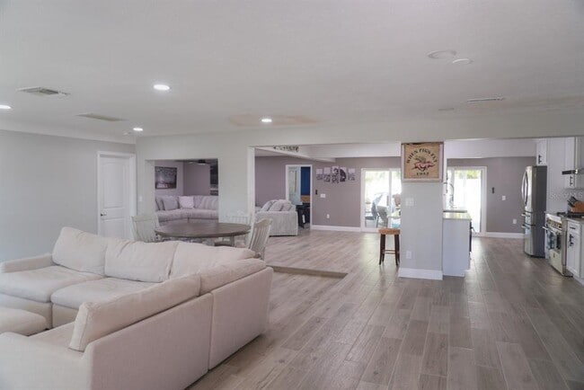 Building Photo - 293 Monte Cristo Blvd