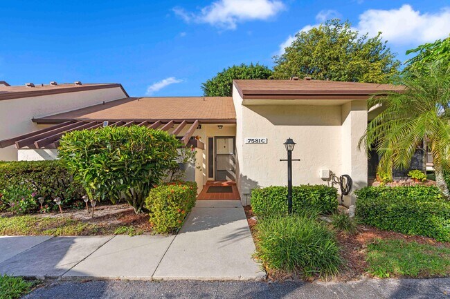 Building Photo - 7581 English Ct
