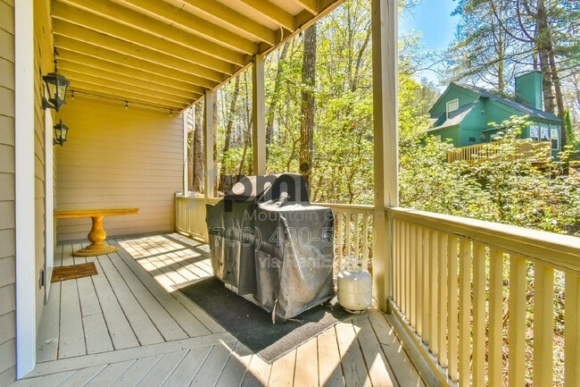 Building Photo - 373 Dach Bruche Gasse