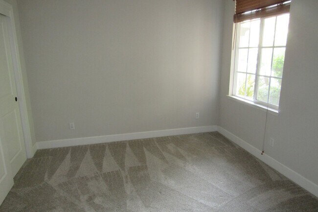 Building Photo - Gorgeous 5 Bed/4.5 Bath with Office in Perfect San Ramon Location