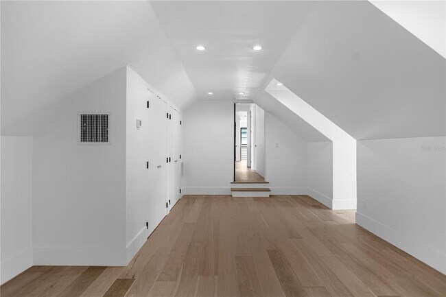 Building Photo - 1814 Barker Dr