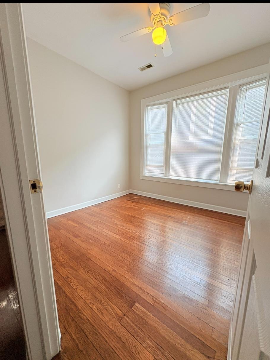 Building Photo - 4013 S Calumet Ave