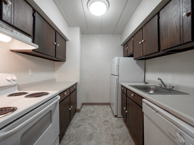 Standard 1-Bedroom - Thorn Run Apartments