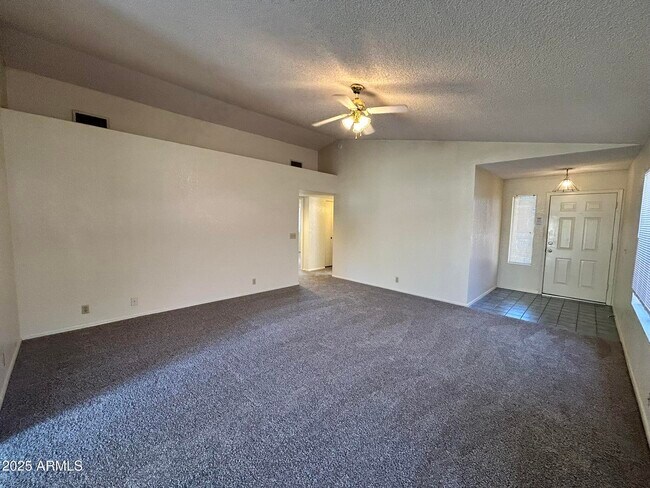 Building Photo - 85 S Crestview St