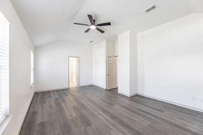 Building Photo - 32506 Rosella Ln