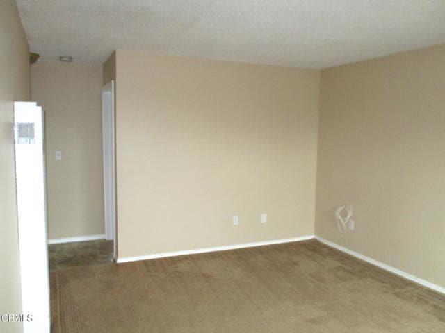 Building Photo - 851 W Crestwood Ave