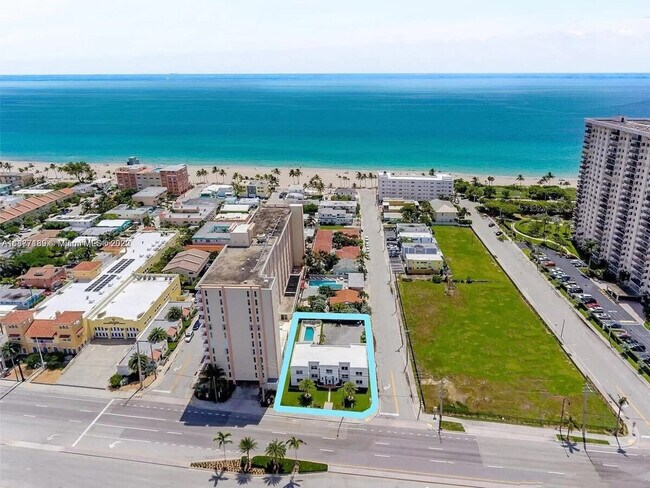 Building Photo - 809 S Ocean Dr