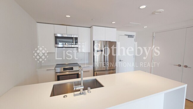 Building Photo - Ae'o #1909  |  Honolulu, HI