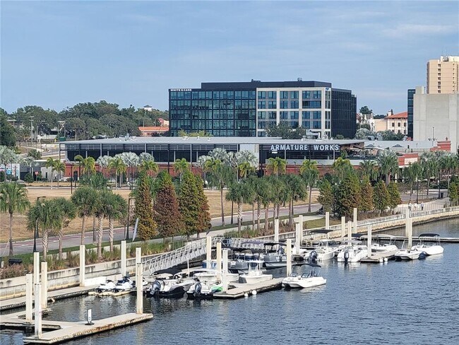 Building Photo - 2603 N Ridgewood Ave