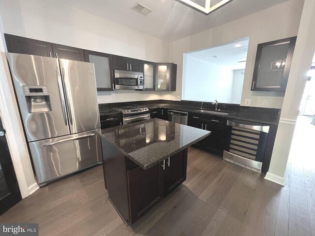 Building Photo - 2724 Oak Leaf Ct