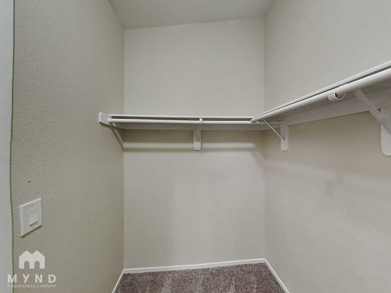 Building Photo - 2590 Alias Smith Dr